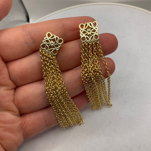 Anagram drop earrings - Picture 5 of 5